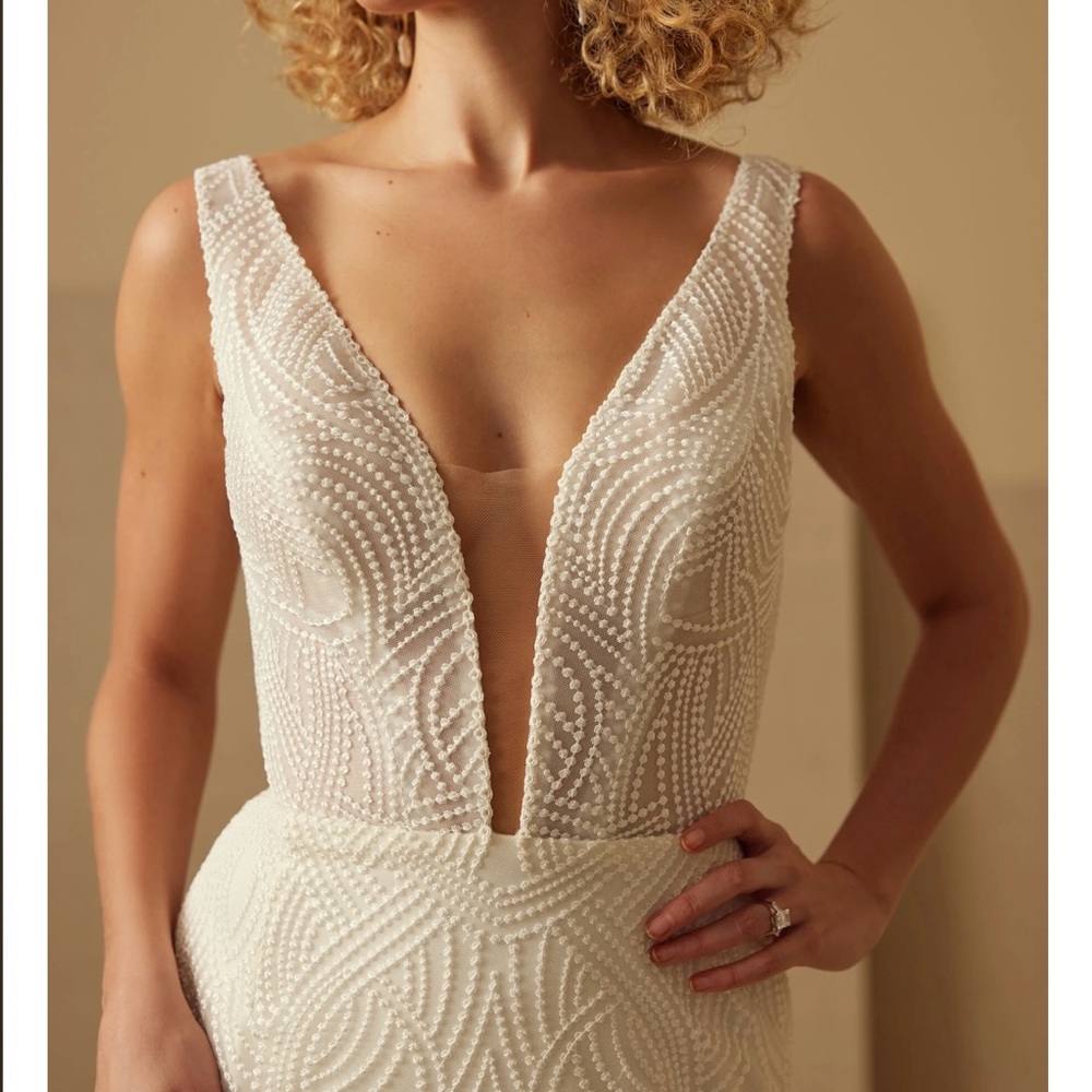 Chic Ivory Beaded Wedding Dress